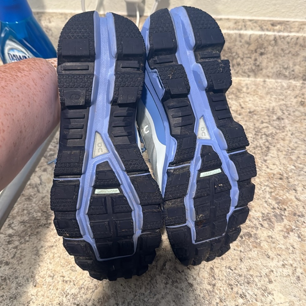 Oncloud Shoes - image 6